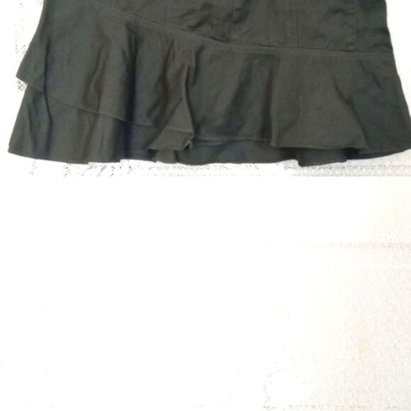 PRIVACY PLEASE SKIRT - Picture 4 of 5